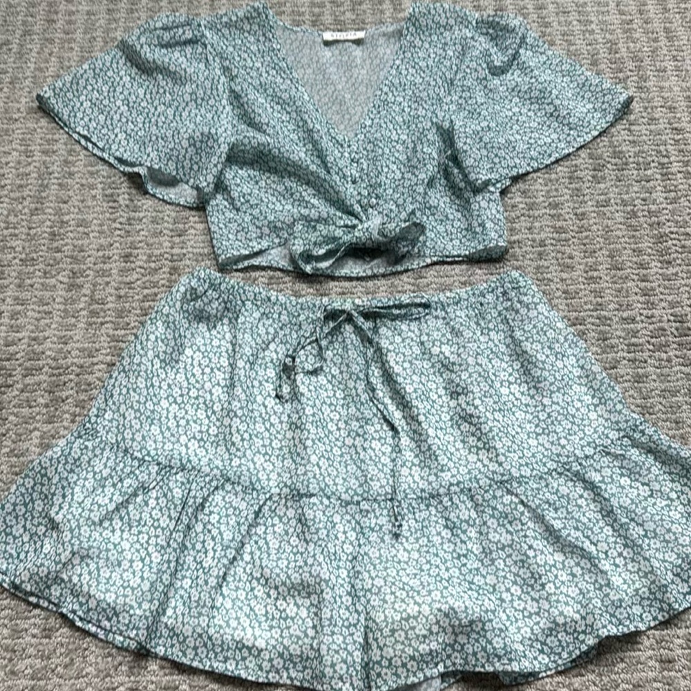 Two piece set